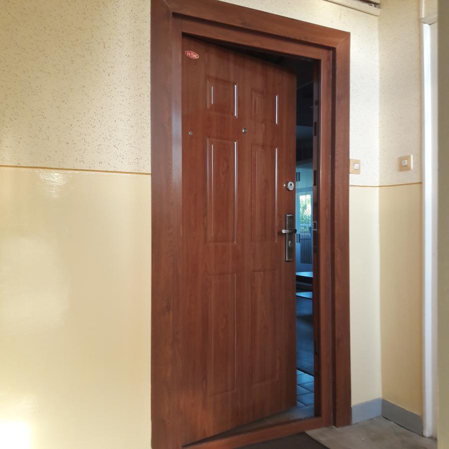 Studio 18 Apartman Kazincbarcika Buitenkant foto